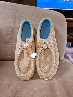 Skoni Unisex W9/M7.5 Khaki Spikeless Golf/Comfort Shoes